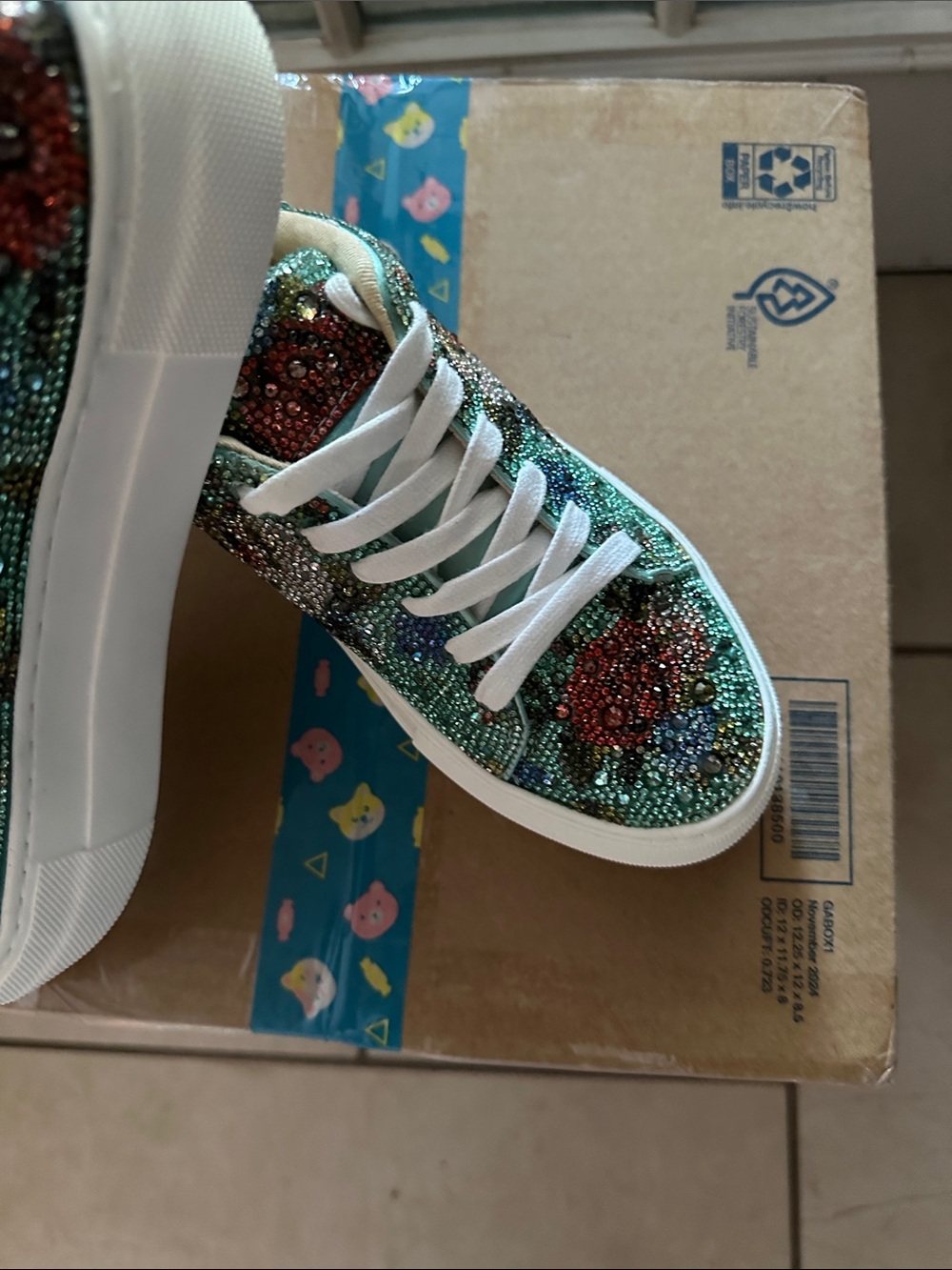 Betsy Johnson 6 Beaded Floral Green Platform Sneakers - Women - Picture 2 of 3